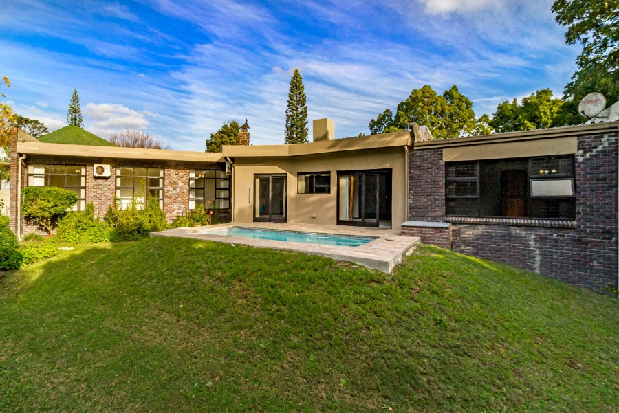 8 Bedroom Property for Sale in Helderberg Estate Western Cape